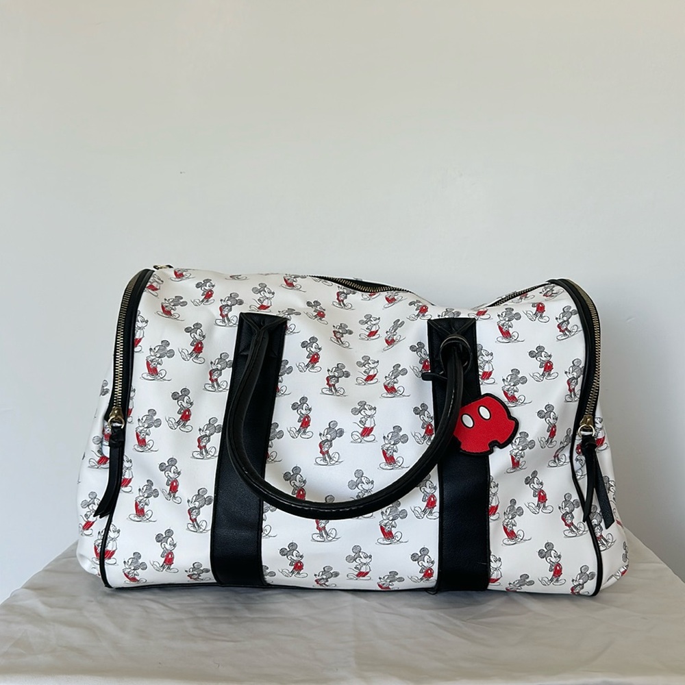 NWOT DISNEY X Primark - Mickey Mouse Duffle Weekend Bag